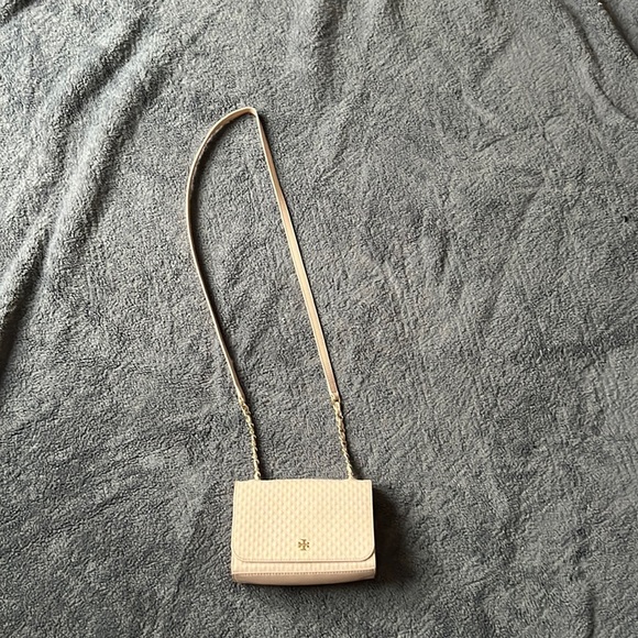 Tory Burch Handbags - Tory Burch Light Pink Patent Leather quilted Crossbody Bag